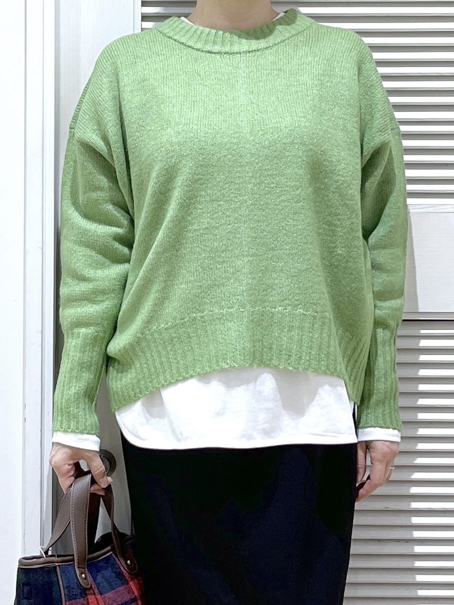 Miyazakiさんの「Dessin｜【選べる首元デザイン/洗える】クルーネックロングTシャツ」を使ったコーディネート