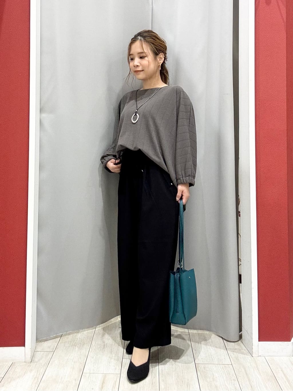 shioさんの「SHOO･LA･RUE｜【S-LL/7分袖】ゆるシルエットが心地よい ドルマントップス」を使ったコーディネート