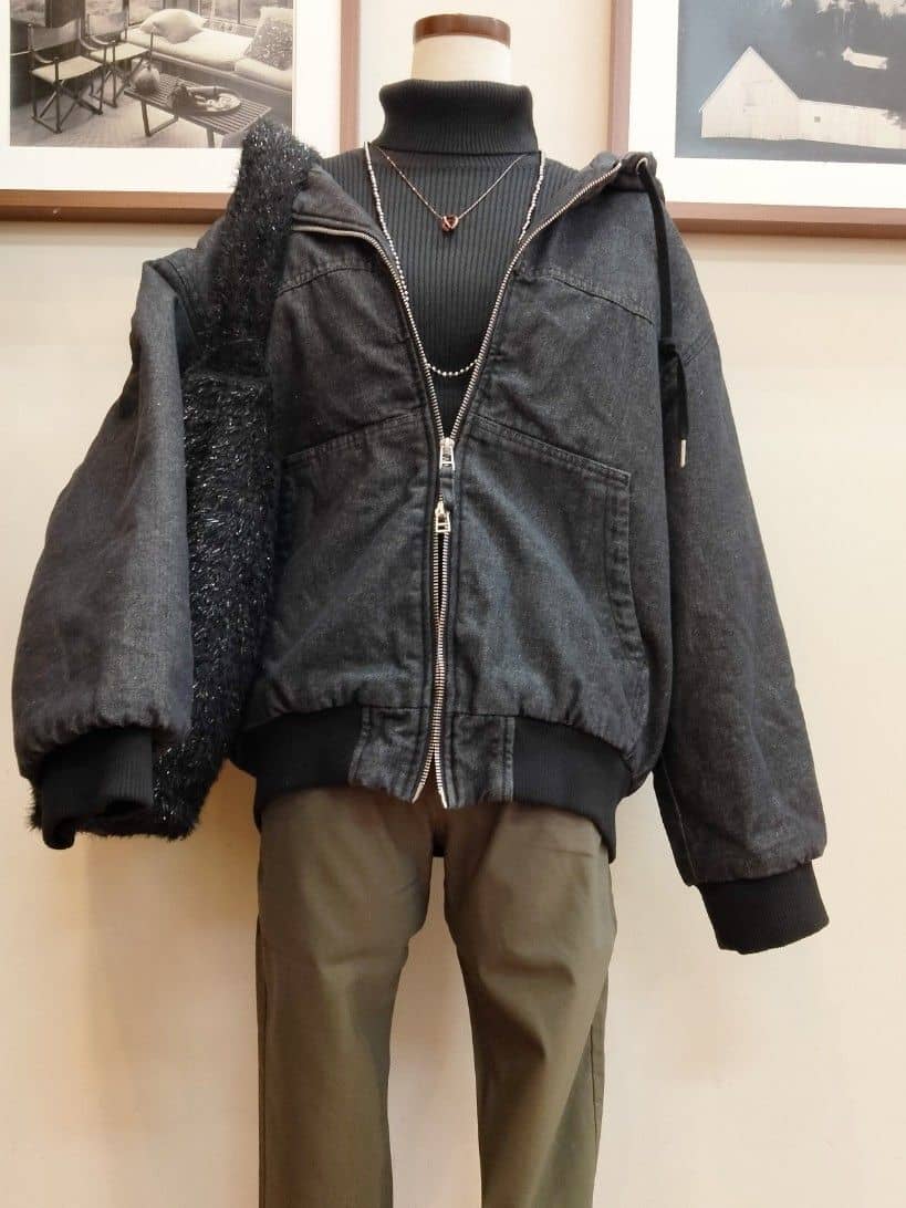 うっちーさんの「SHOO･LA･RUE｜【ダブルZIP】大人カジュアルスタイルに デニム中綿フーディーブルゾン」を使ったコーディネート