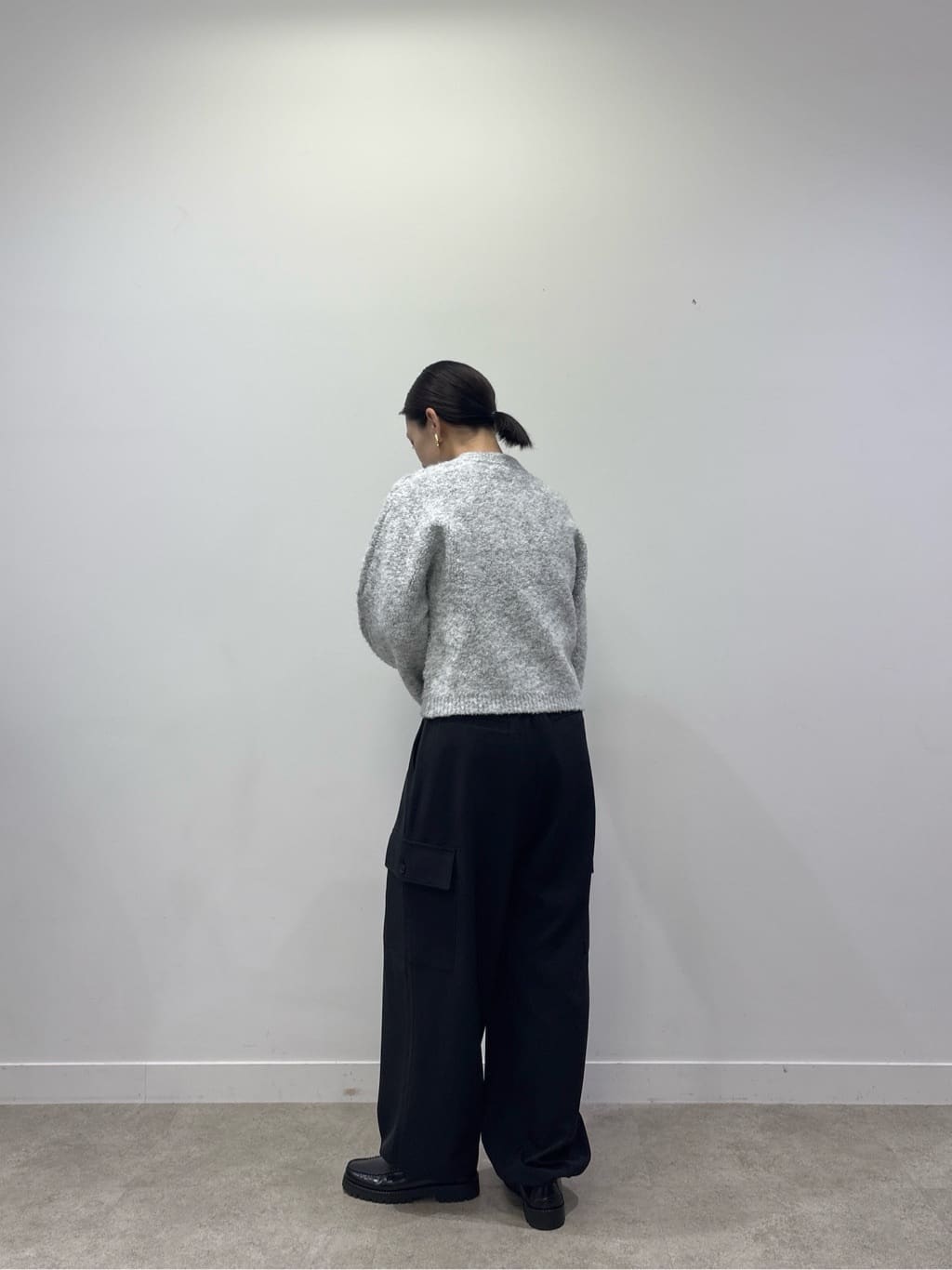 ayanoさんの「INDIVI｜【MILLELA FIRENZE】ループハンドルバッグ」を使ったコーディネート