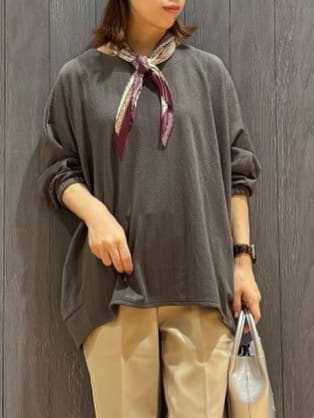 meiさんの「SHOO･LA･RUE｜【S-LL/7分袖】ゆるシルエットが心地よい ドルマントップス」を使ったコーディネート