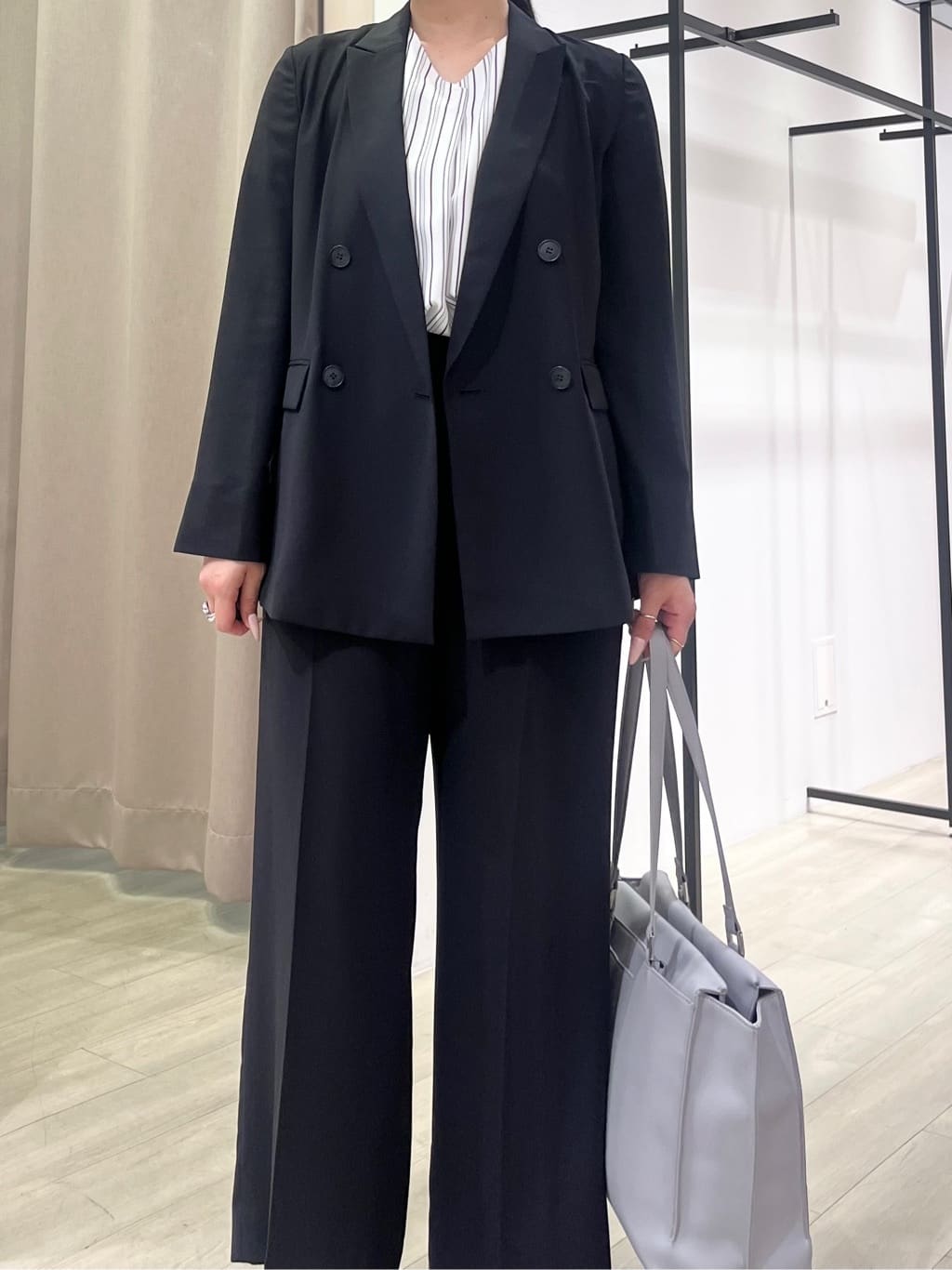 hasuさんの「INDIVI｜【軽く羽織れる！】ダブルジャケット」を使ったコーディネート