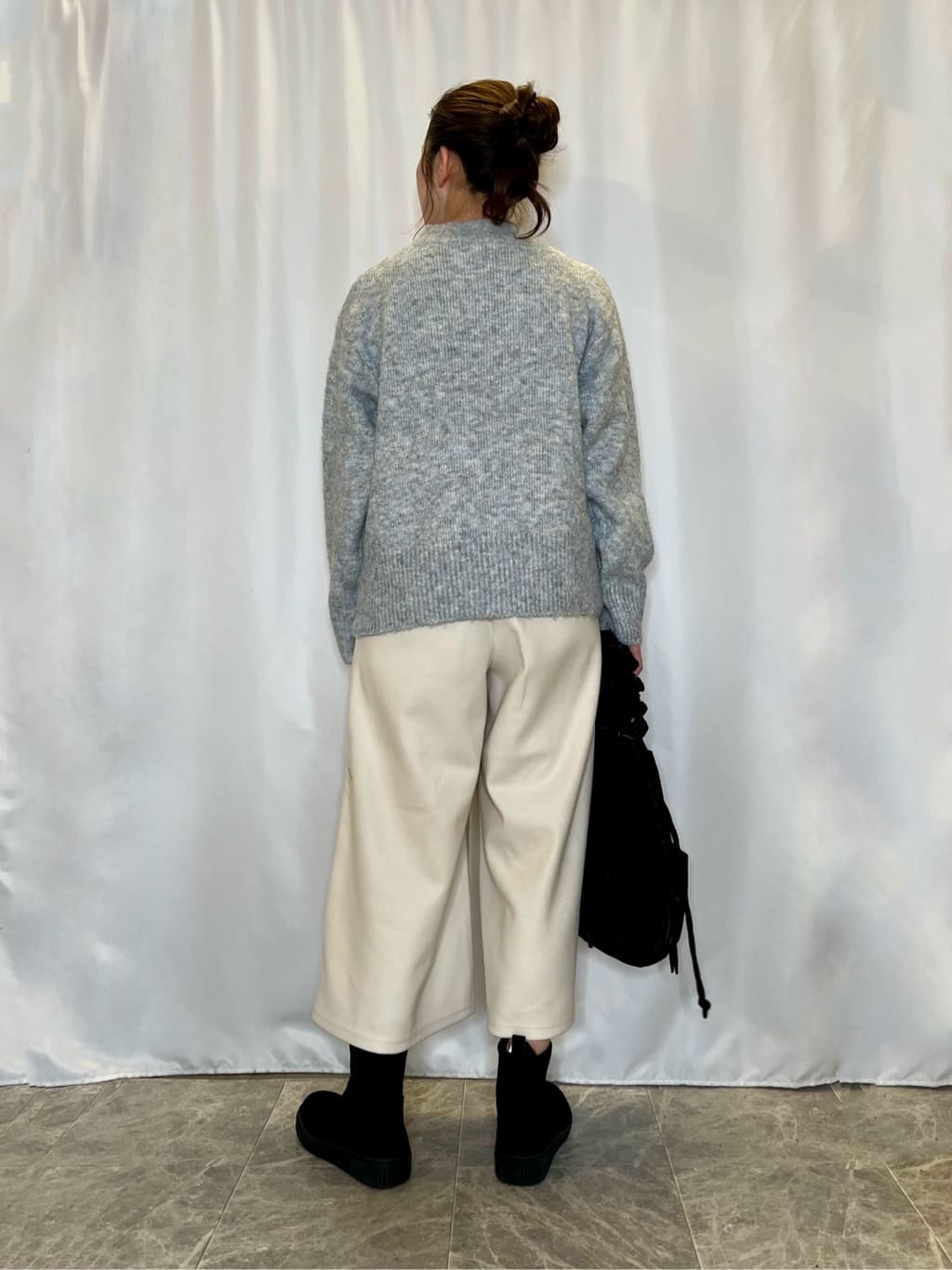 おうめさんの「SHOO･LA･RUE｜【洗濯機可】美脚見え あったか圧縮ニット ガウチョパンツ」を使ったコーディネート