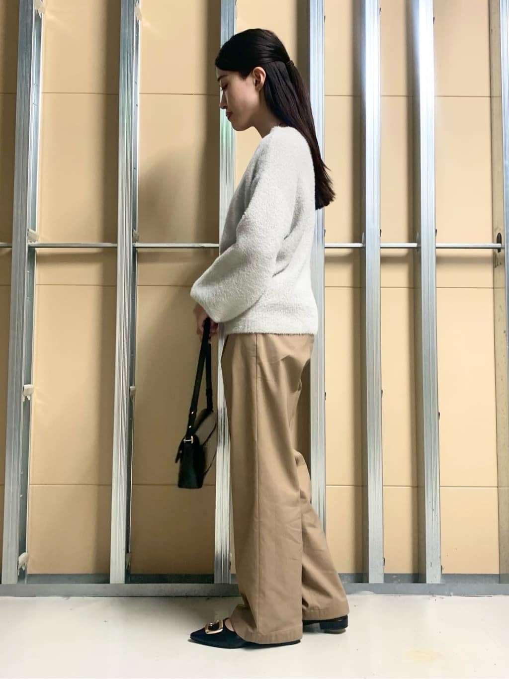 sahoさんの「THE SHOP TK｜【洗える】上品にきらめく フェザーラメニット」を使ったコーディネート