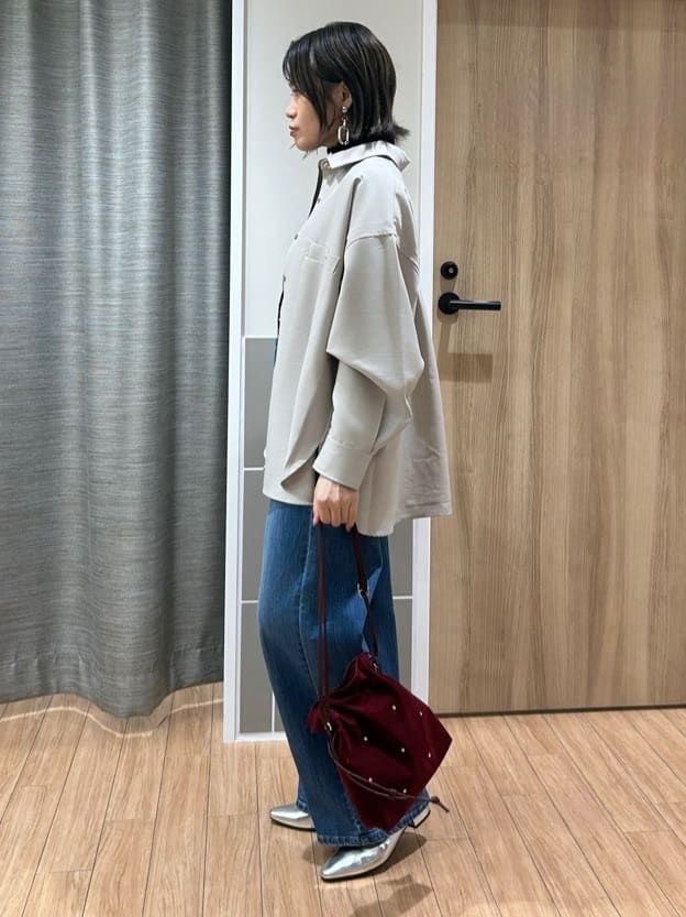 よっしーさんの「grove｜毎日にちょうどいい、テレコメロータートルネック」を使ったコーディネート