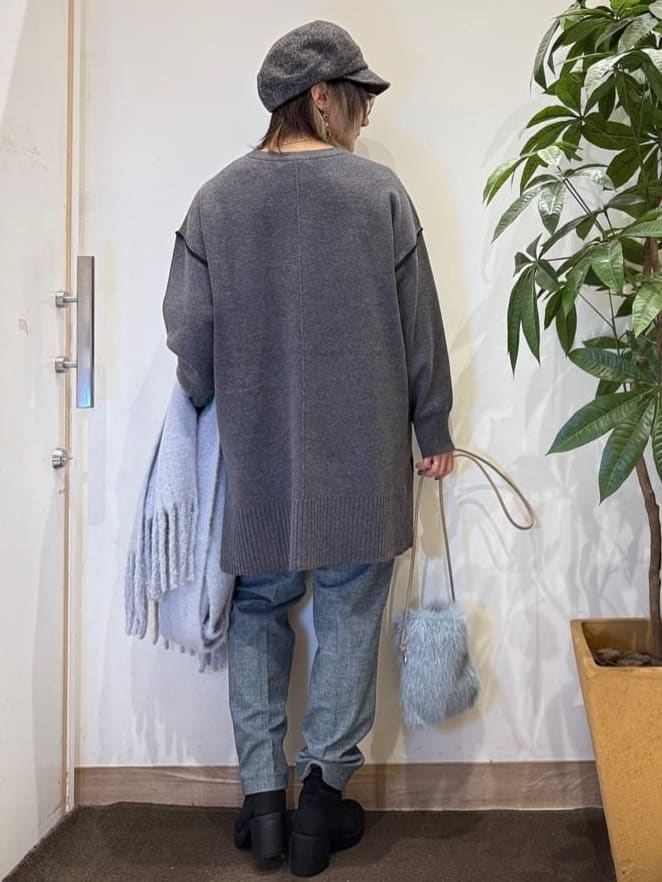 misakiさんの「SHOO･LA･RUE｜【洗濯機可/毛玉レス】上品に体型カバー チュニックニットワンピース」を使ったコーディネート