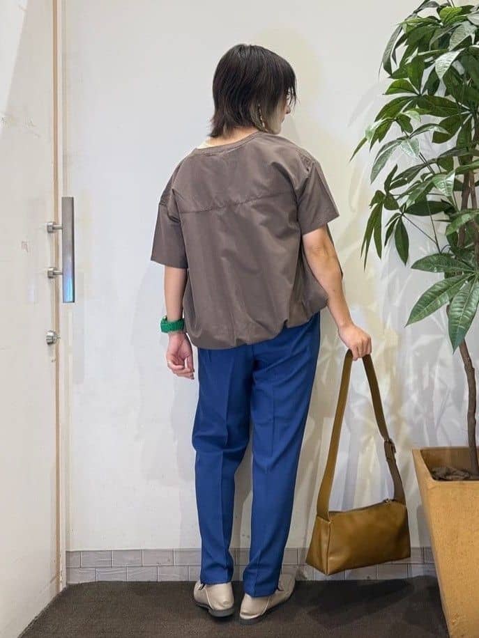 misakiさんの「SHOO･LA･RUE｜【S-LL】インせず着られる 裾バルーンシャツ」を使ったコーディネート
