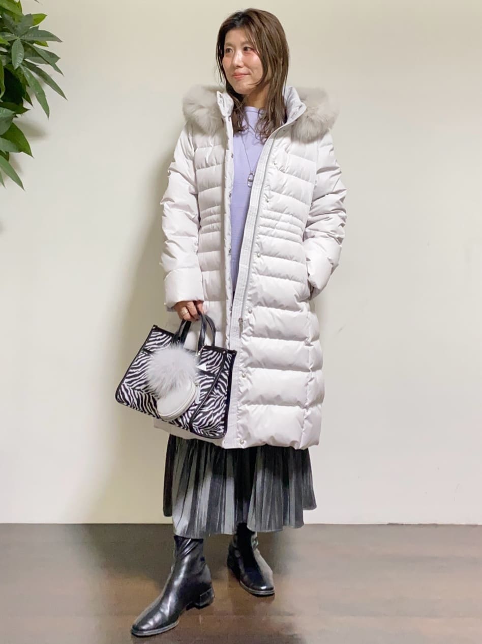 tomoさんの「UNTITLED｜【8色展開/体型カバー】魅せるタイムレスニット」を使ったコーディネート