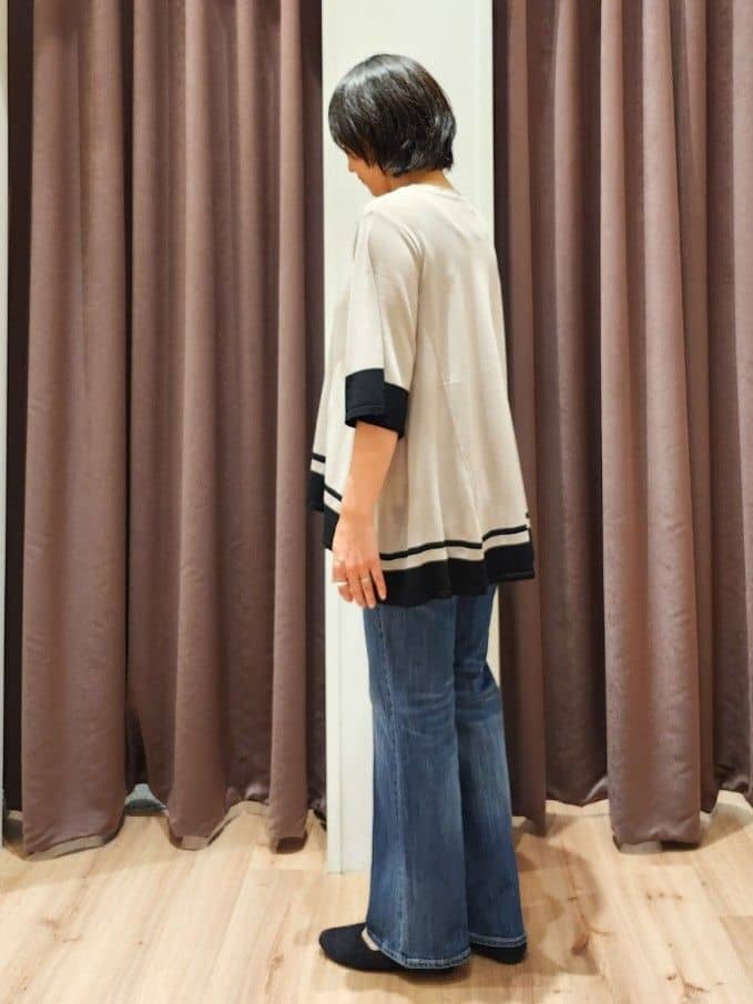 さくさんの「grove｜涼やか体型カバー　配色シアーニットプルオーバー」を使ったコーディネート