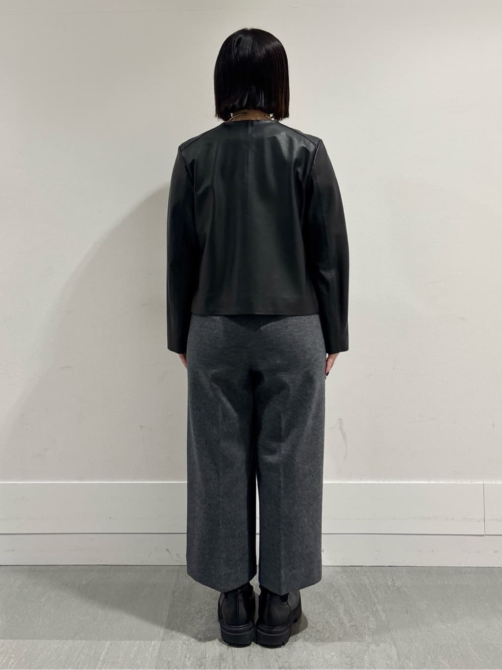 モエカさんの「UNTITLED｜【着丈短め/柔らかな質感】ラムレザージャケット」を使ったコーディネート