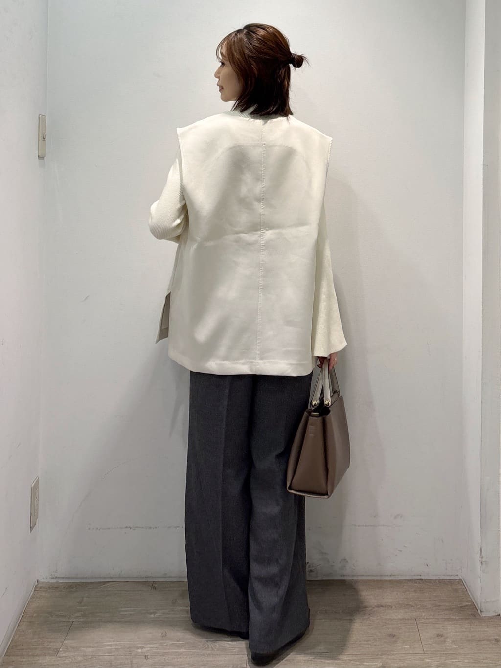 ぶまりんさんの「OPAQUE.CLIP｜ストレッチタックワイドパンツ／セットアップ対応可【洗濯機OK】」を使ったコーディネート