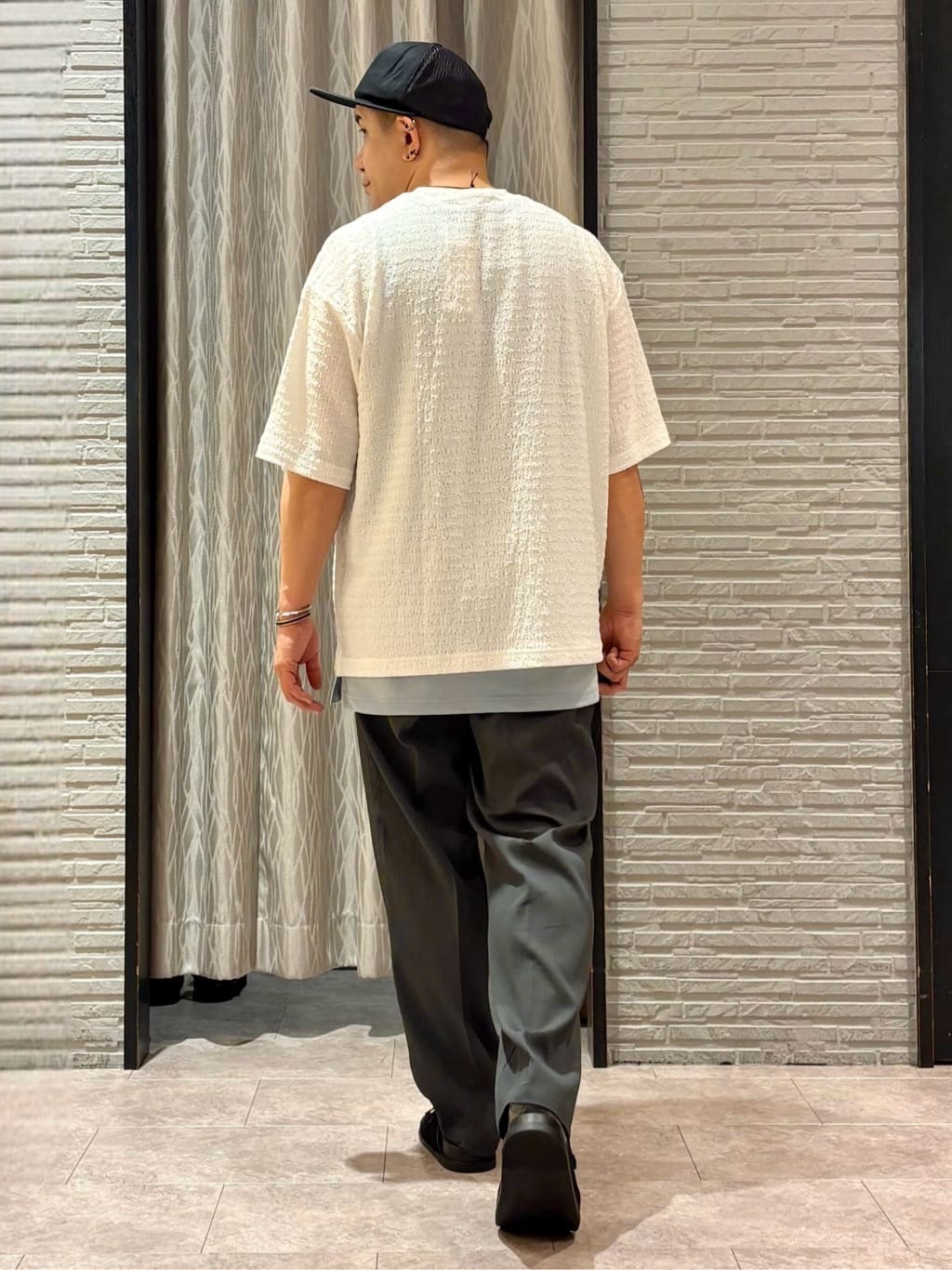Pーyamaさんの「THE SHOP TK｜楊柳ボーダー半袖Tシャツ【洗濯機OK】」を使ったコーディネート