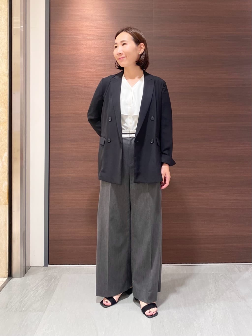 YUKARIさんの「INDIVI｜【軽く羽織れる！】ダブルジャケット」を使ったコーディネート