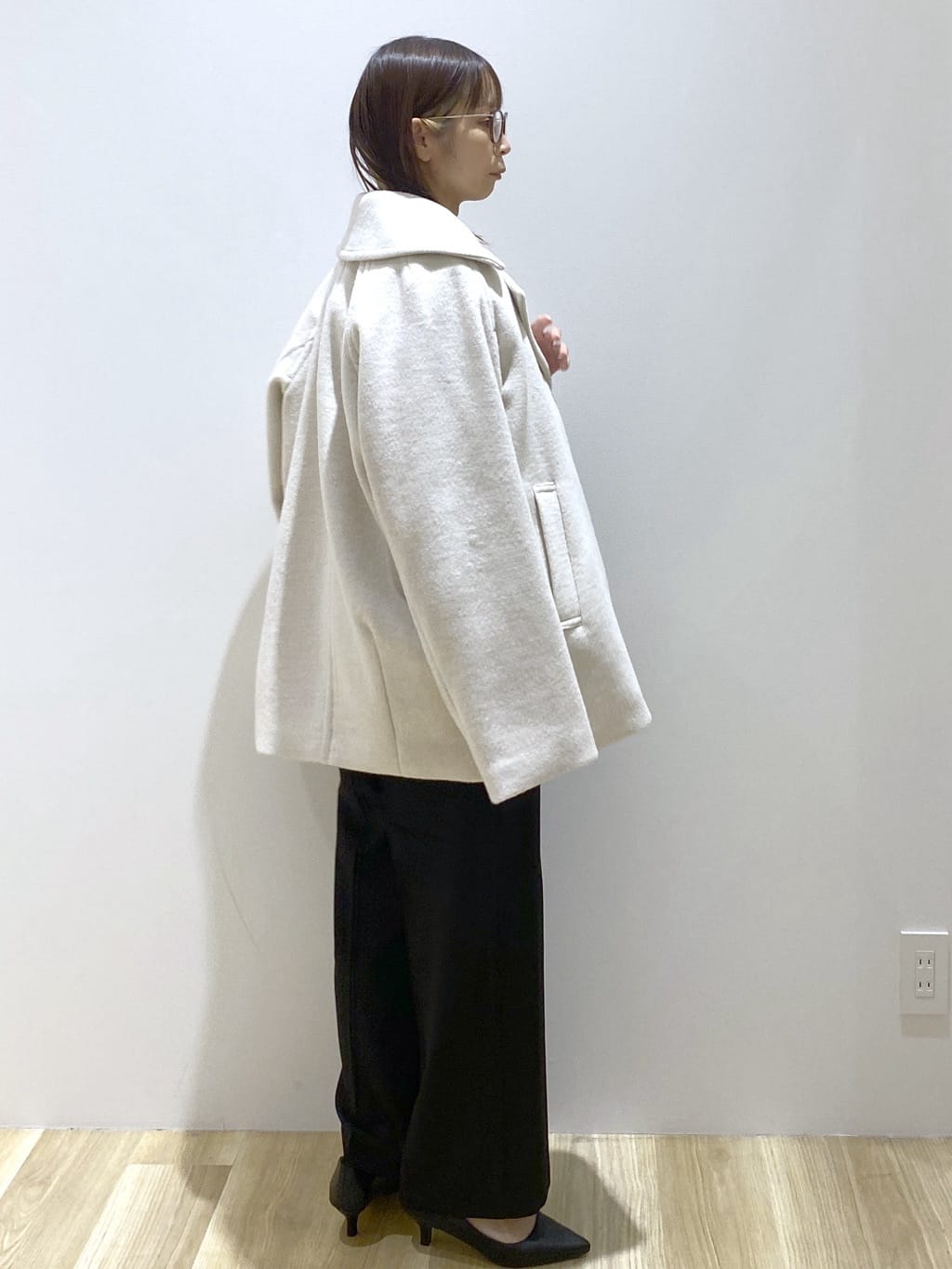 えりさんの「OPAQUE.CLIP｜カシミヤブレンドウールミドルピーコート」を使ったコーディネート