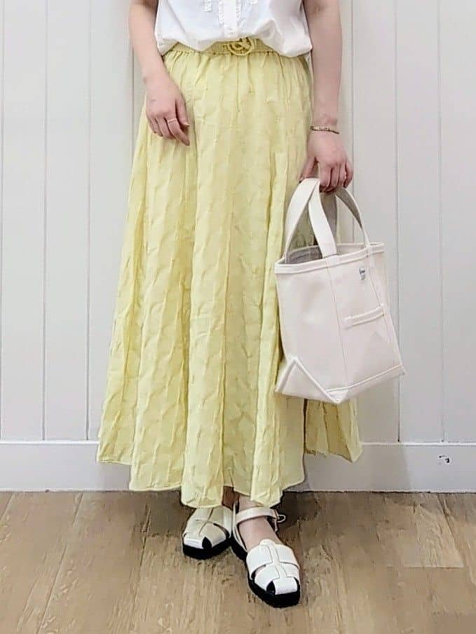 itoさんの「Dessin｜【洗える】スタンドカラーフリルブラウス」を使ったコーディネート