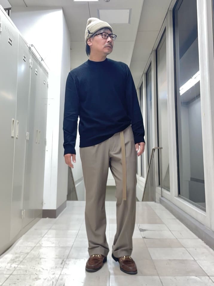 MAKOTO AIさんの「TAKEO KIKUCHI｜ハイゲージ モックネック ニット プルオーバー」を使ったコーディネート