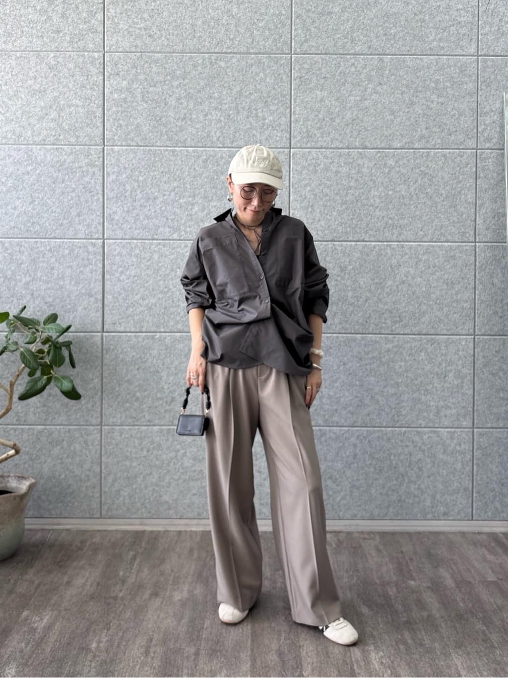 kotakiさんの「INDIVI｜◆Comfy SET UP｜イージーストレートワイドパンツ【セットアップ対応／通勤/カセット服】」を使ったコーディネート