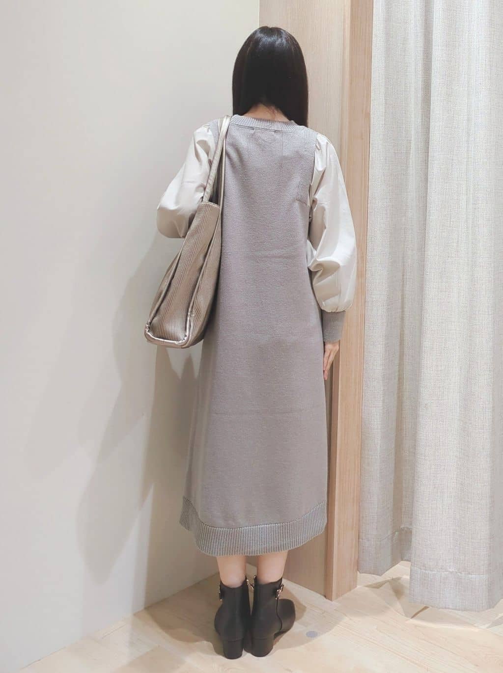Yuiさんの「grove｜一枚で華やぐ、袖布帛ケーブルニットワンピース」を使ったコーディネート