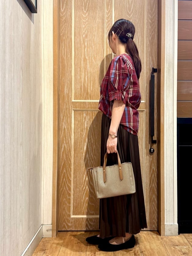 KAORIさんの「SHOO･LA･RUE｜【S-LL/5分袖】お袖タックできれいに魅せる 大人のチェックブラウス」を使ったコーディネート