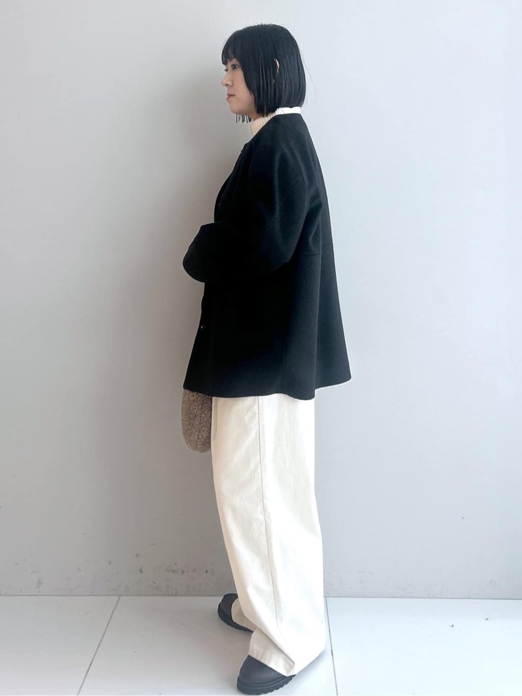 Hirokaさんの「Dessin｜ウール混クルーネックコート」を使ったコーディネート