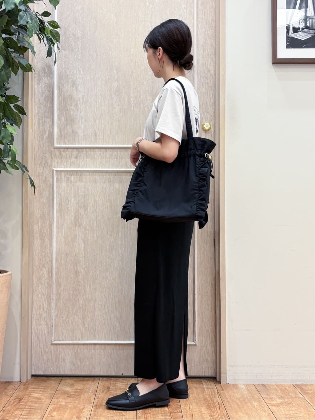 なみさんの「SHOO･LA･RUE｜【S-LL】程よい透け感 ストライプ柄 お袖ギャザーデザインシャツ」を使ったコーディネート