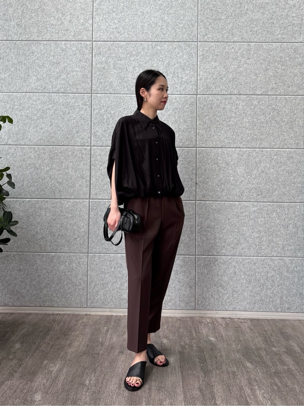 ひなさんの「INDIVI｜バルーンフォルムブラウス」を使ったコーディネート