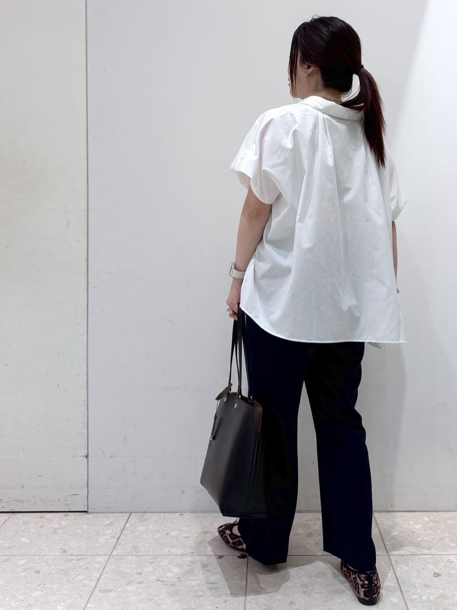 mameさんの「OPAQUE.CLIP｜《andGIRL掲載》リラクシーシャツ【洗濯機洗い可】」を使ったコーディネート