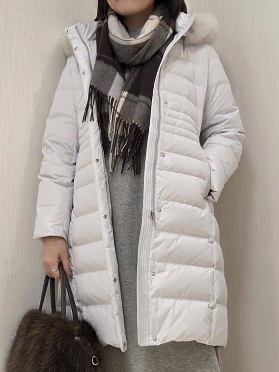 naokoさんの「UNTITLED｜【ロング丈/ゆったりシルエット】テントライン ニットワンピース」を使ったコーディネート