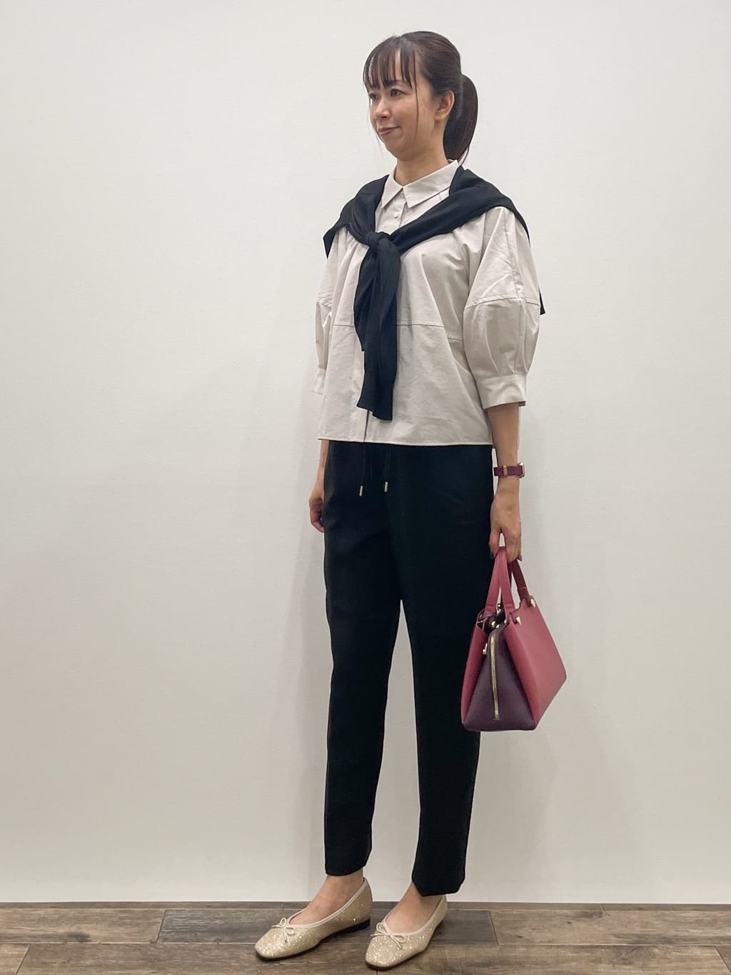 Aikoさんの「OPAQUE.CLIP｜切替フォルムシャツ【洗濯機洗い可】」を使ったコーディネート