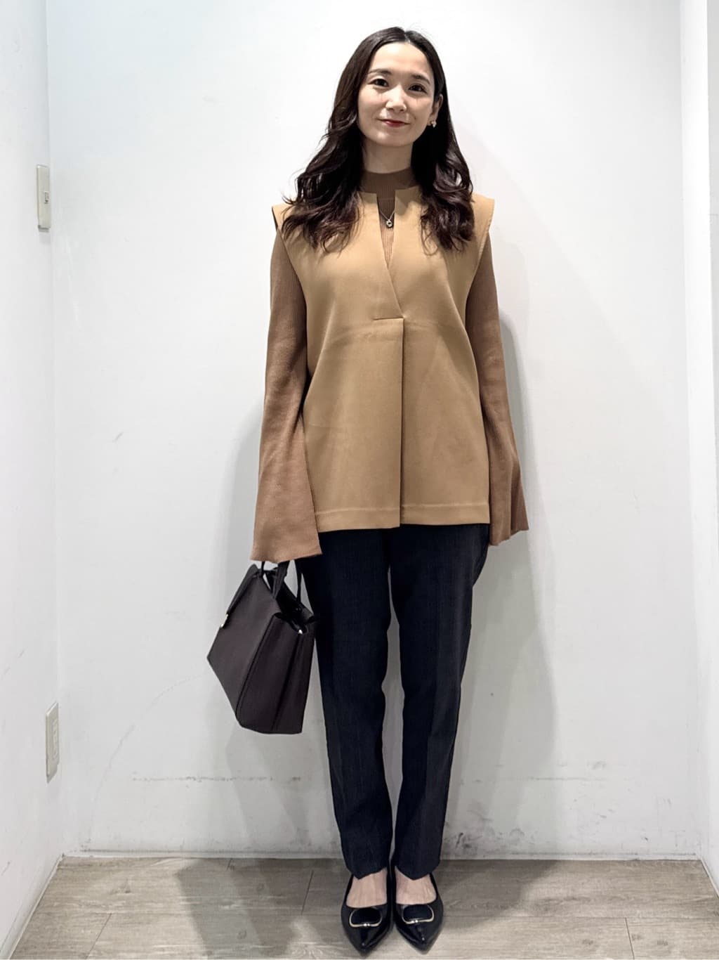yuicciさんの「OPAQUE.CLIP｜《SS-LLサイズ》ハイストレッチイージースティックパンツ【洗濯機洗い可】」を使ったコーディネート