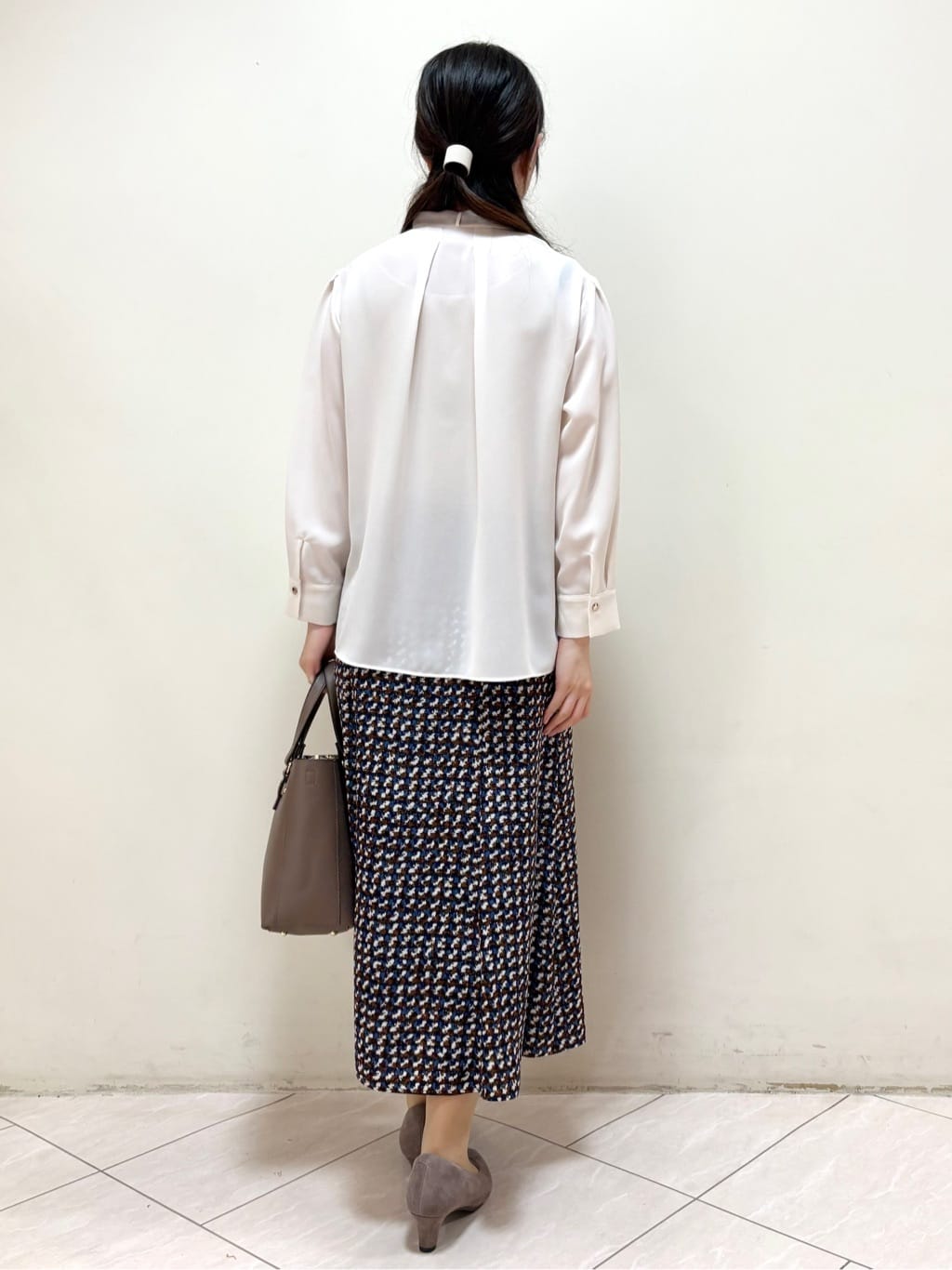 mikiさんの「Reflect｜【配色ボウタイ付き】八分袖ジョーゼットブラウス」を使ったコーディネート