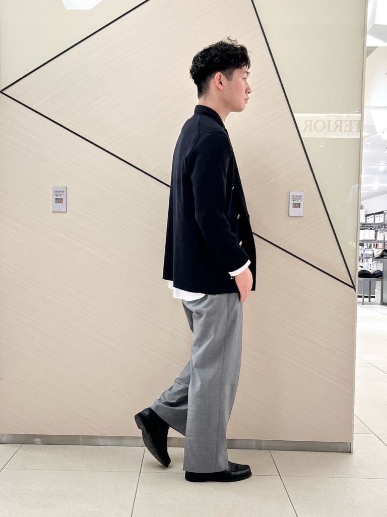 千葉亮太さんの「DRESSTERIOR｜ダブルブレスト ニットジャケット」を使ったコーディネート