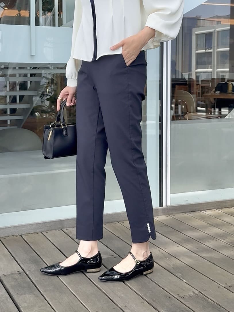 teiさんの「Couture brooch｜ポイントパール調ハイパーストレッチパンツ」を使ったコーディネート
