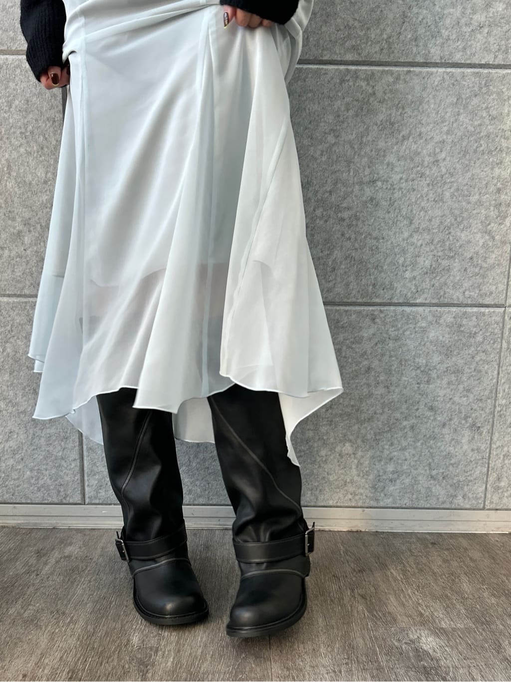 harunaさんの「CODE A｜M cloudy over V pullover」を使ったコーディネート