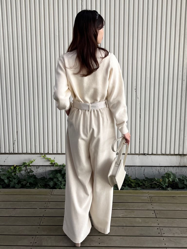 はばさんの「Couture brooch｜【上品華やか・通勤】ラメツイード ワイドパンツ」を使ったコーディネート