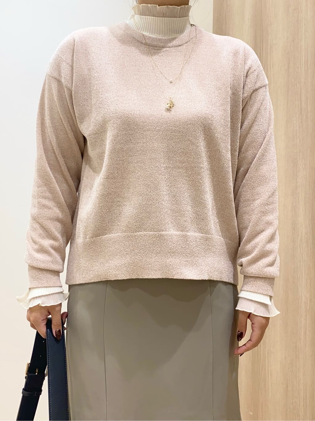 HANAさんの「grove｜ラメモールヤーンプルオーバーニット」を使ったコーディネート