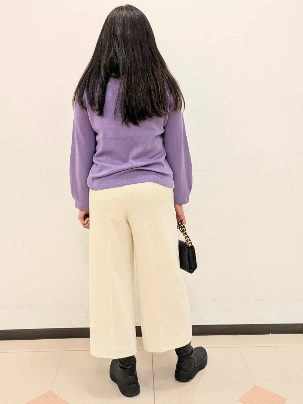 ともさんの「UNTITLED｜【きれいめ/洗える】ラメ入りワイドボートネックニット」を使ったコーディネート