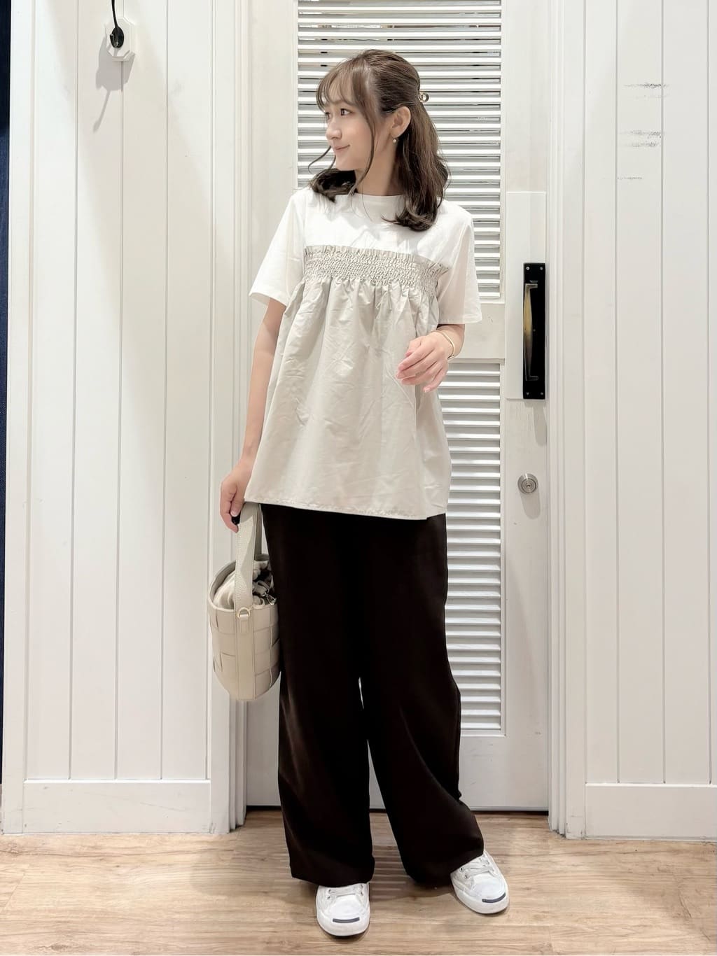 yuinaさんの「Dessin｜【ウエストゴム・洗える】アウトポケットワイドパンツ（XS～L）」を使ったコーディネート