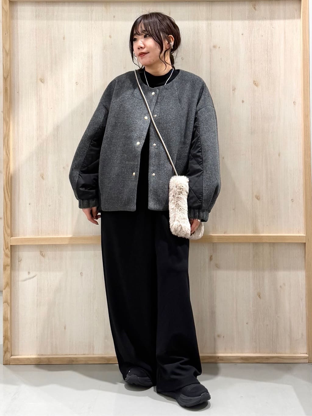 nanaさんの「THE SHOP TK｜前後で印象が変わる ドッキングノーカラージャケット」を使ったコーディネート