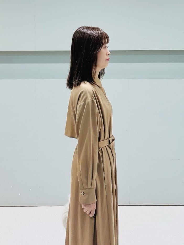 makiさんの「UNTITLED｜【前開きボタン/ベルト付/羽織シャツ/】2WAYトレンチ風ワンピース」を使ったコーディネート