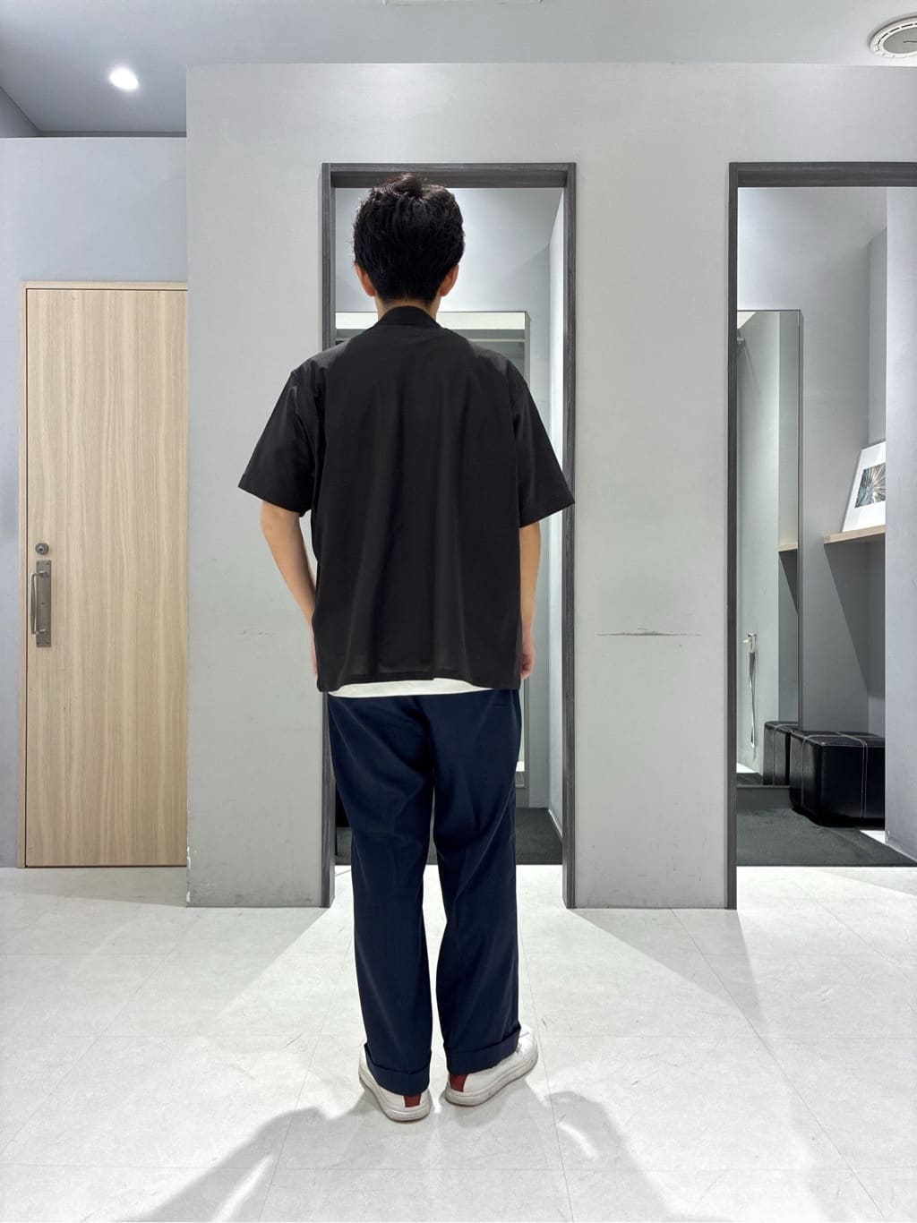 わいずみさんの「TAKEO KIKUCHI｜【COOL CITY WEAR】エアートール オープンカラーシャツ /接触冷感・通気性」を使ったコーディネート