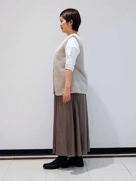 gissyさんの「INDIVI｜レザー調ギャザースカート」を使ったコーディネート