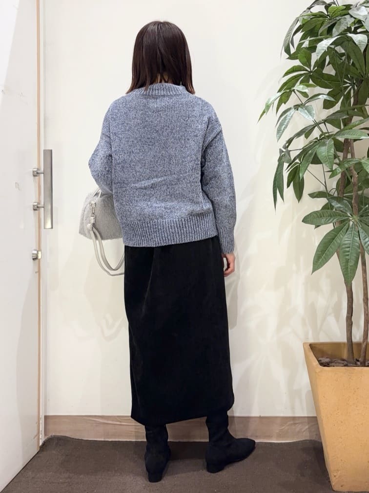 宗形さんの「SHOO･LA･RUE｜【S-LL】Iラインできれい見え モール風ナロースカート」を使ったコーディネート