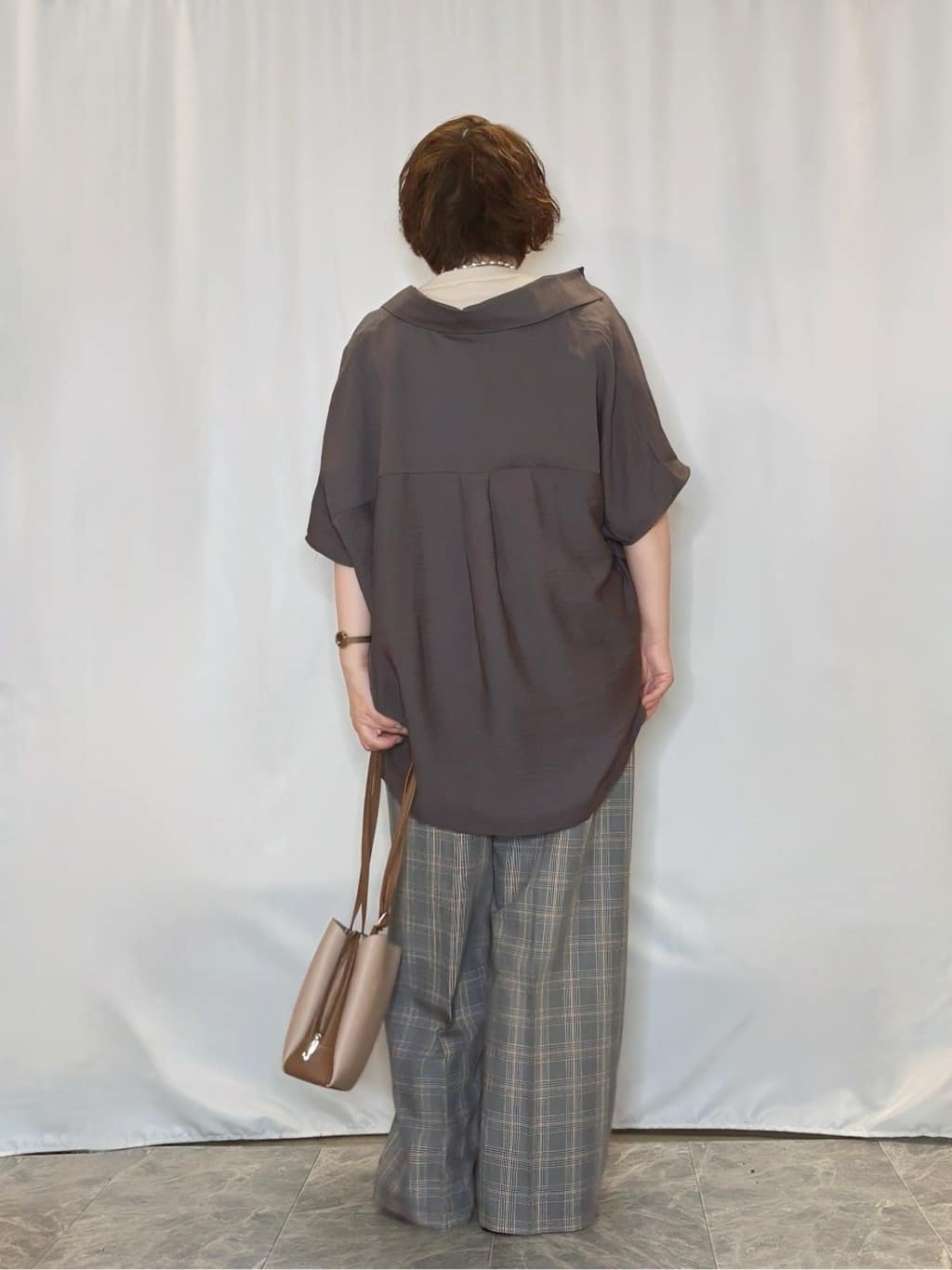 たみさんの「SHOO･LA･RUE｜【洗える/S-LL/5分袖】1枚でも羽織としても。さらさらドレープシャツ」を使ったコーディネート