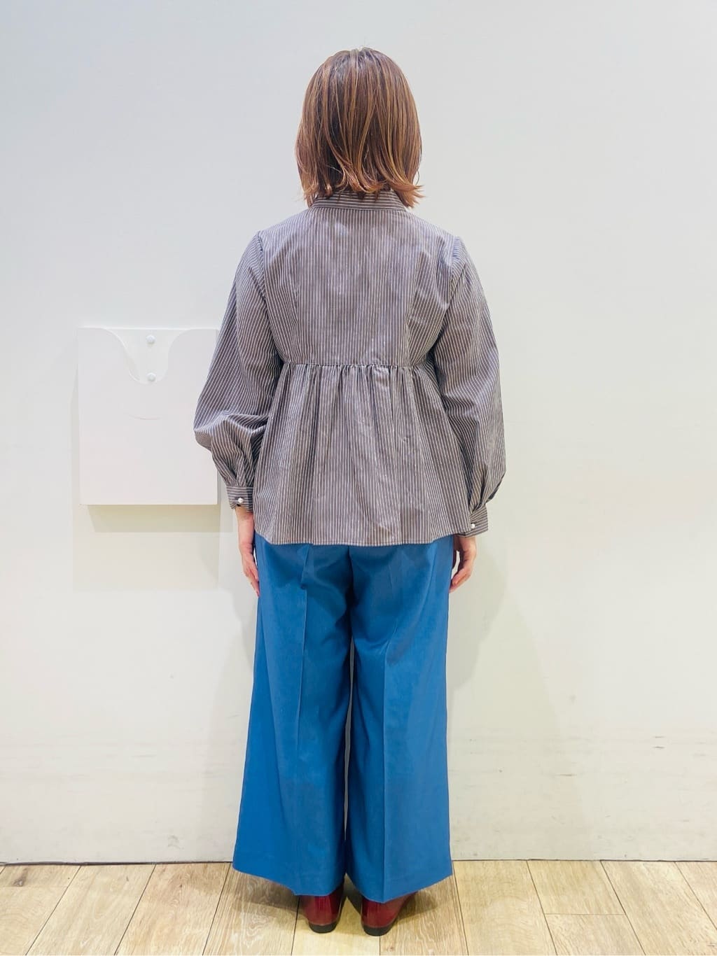 YUKOさんの「index｜ベルト付きストレッチワイドパンツ【洗濯機洗い可】」を使ったコーディネート