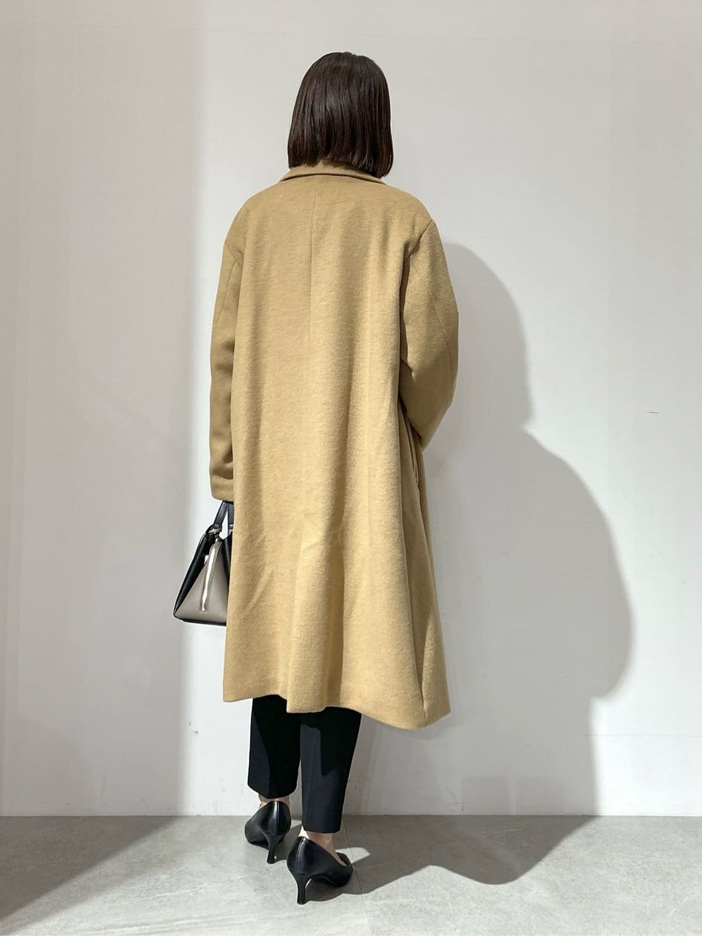 NAKAさんの「OPAQUE.CLIP｜カシミヤブレンドウールチェスターコート」を使ったコーディネート