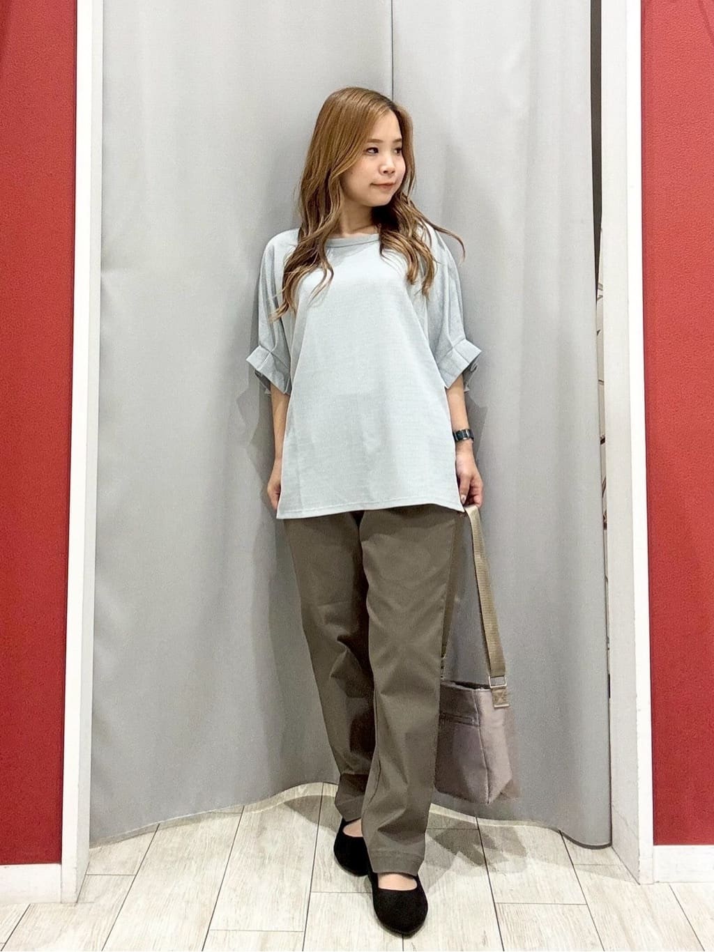 shioさんの「SHOO･LA･RUE｜【S-LL】大人も着やすい愛らしさ リボンヤーン半袖トップス」を使ったコーディネート