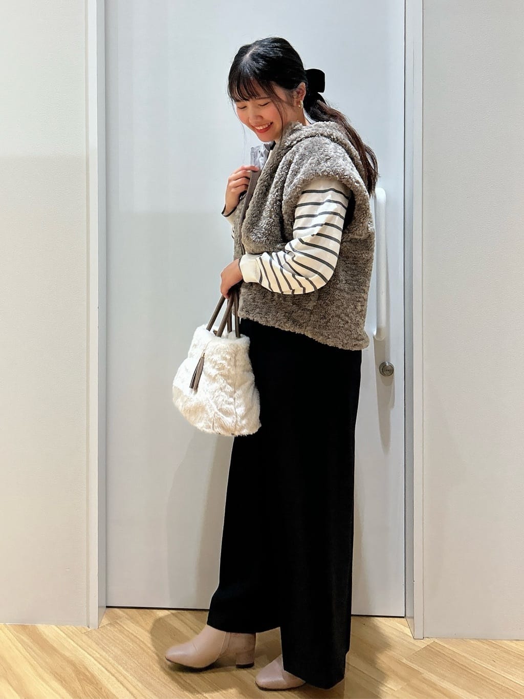 みいさんの「grove｜サス付きセンタープレスワイドパンツ」を使ったコーディネート
