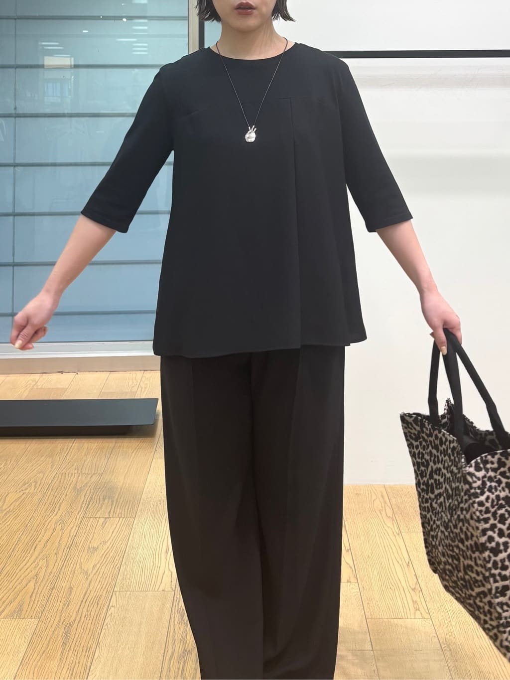 asamiさんの「INDIVI｜【セットアップ可能】ビスチェレイヤード風トップス」を使ったコーディネート