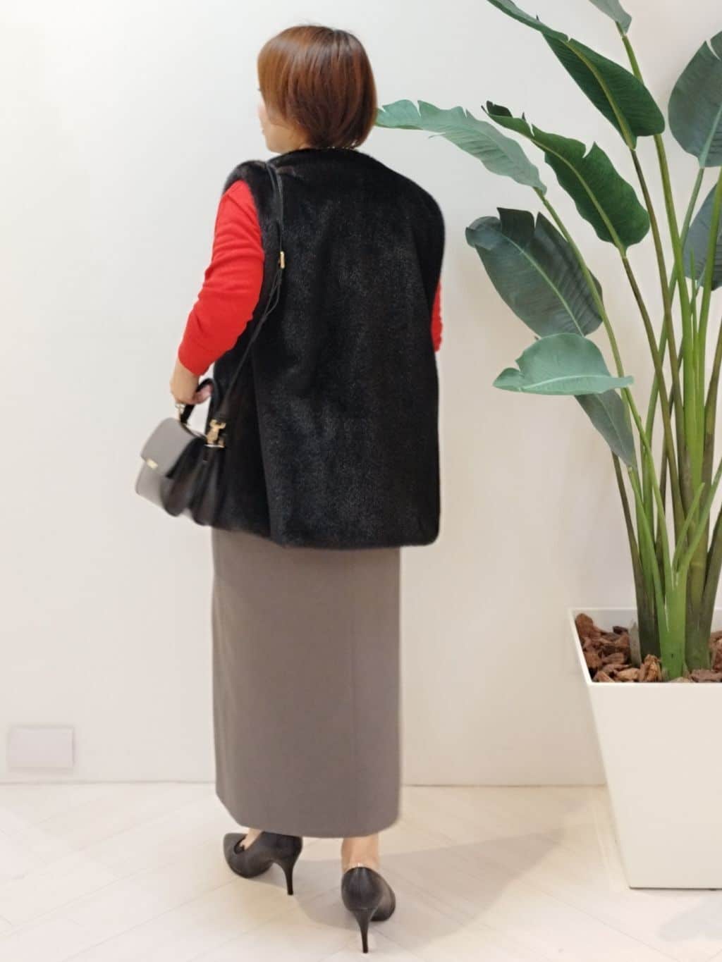 s u g iさんの「UNTITLED｜【8色展開/体型カバー】魅せるタイムレスニット」を使ったコーディネート